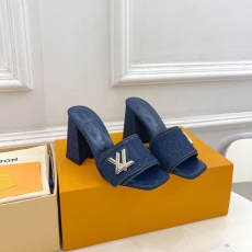 Louis Vuitton Slippers